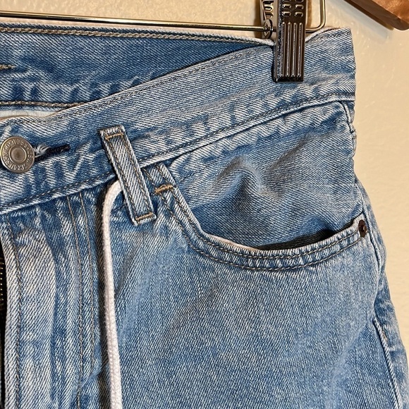 LEVI’S Blue Jean Shorts - Picture 3 of 16